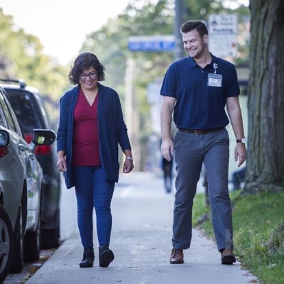 patient and physiotherapist