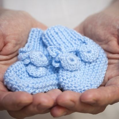 Along with a generous financial donation, members of the Sandra Schmirler Foundation brought a number of hand-knit booties and hats for premature babies in our NICU.