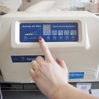 A blower system at the end of a bed on Kidd 4 fills the top surface of the bed with air, making it easier on the skin and more comfortable for patients at risk of bed sores.