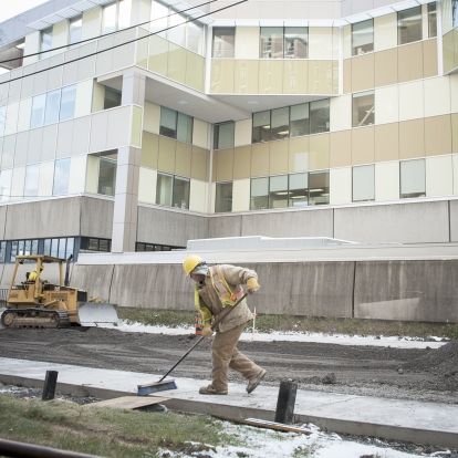Work crews were busy last week putting the final touches on the refreshed George Street area.