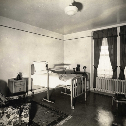 Private rooms at KGH c. 1920