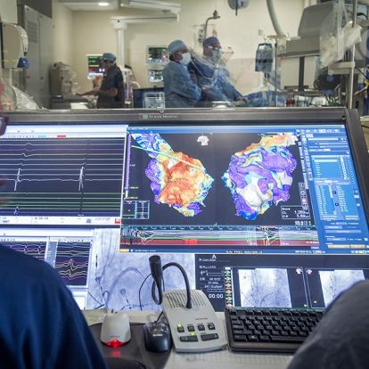 Dr. Ben Glover uses KGH’s new Ensite Precision cardiac mapping system during a cardiac ablation procedure in our electrophysiology laboratory.