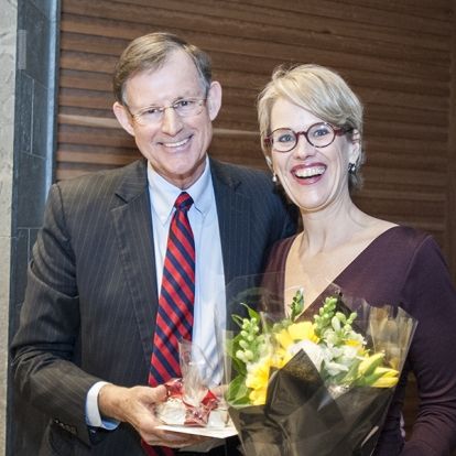 Scott Carson, Chair of the KGH Board of Directors presents Leslee Thompson with a small token of appreciation.