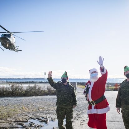 Santa arrives at KHSC with the help of the Royal Canadian Air Force