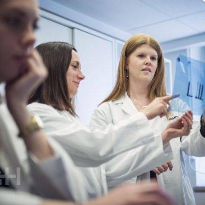 Dr. Paula James and her research team working in her lab
