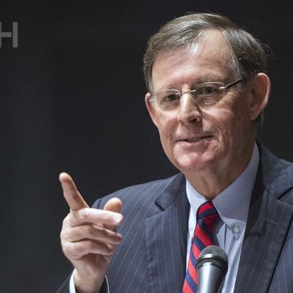 Scott Carson, Chair of the KGH Board of Directors recounts a story of Leslee for the reception audience.