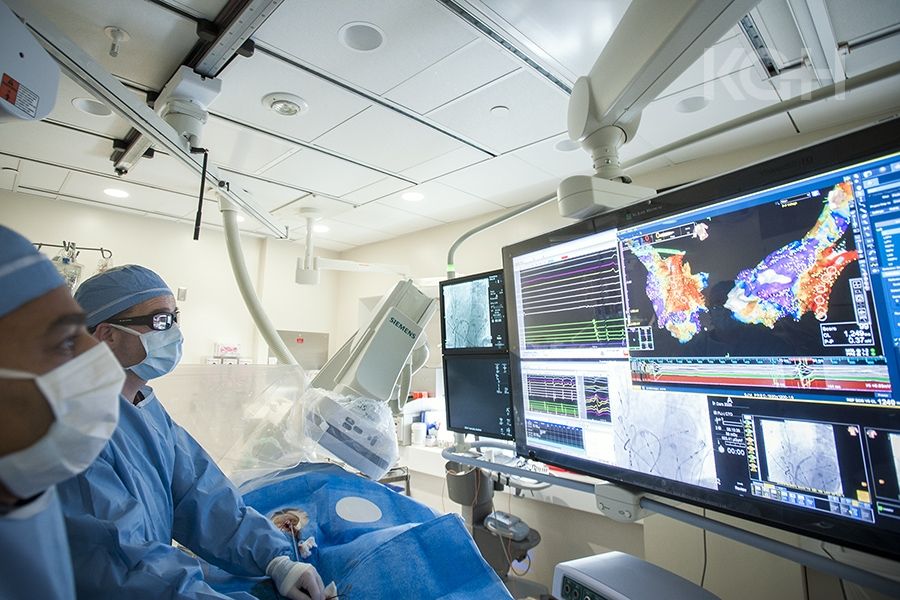 Dr. Ben Glover uses KGH’s new Ensite Precision cardiac mapping system during a cardiac ablation procedure in our electrophysiology laboratory.