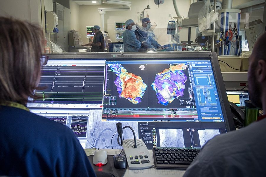 Dr. Ben Glover uses KGH’s new Ensite Precision cardiac mapping system during a cardiac ablation procedure in our electrophysiology laboratory.