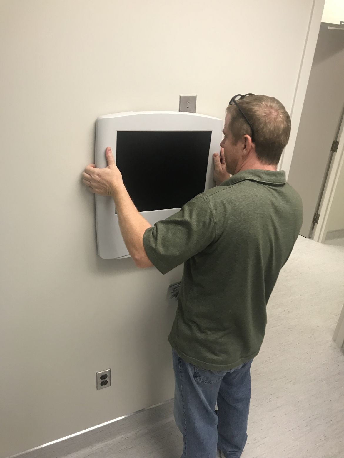 installing eye equipment