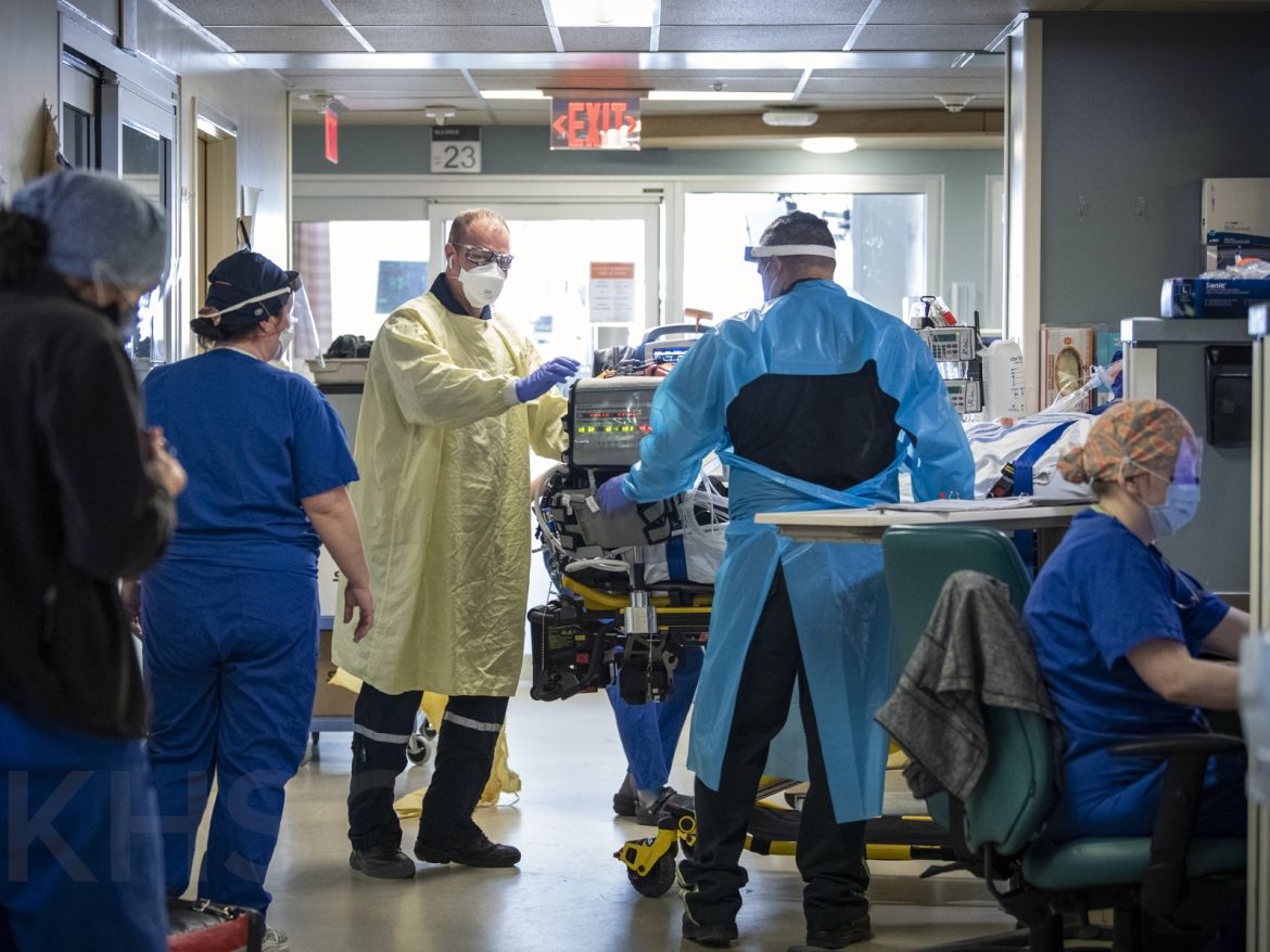 mm1_2947-2.jpg Ornge completing transfer to ICU