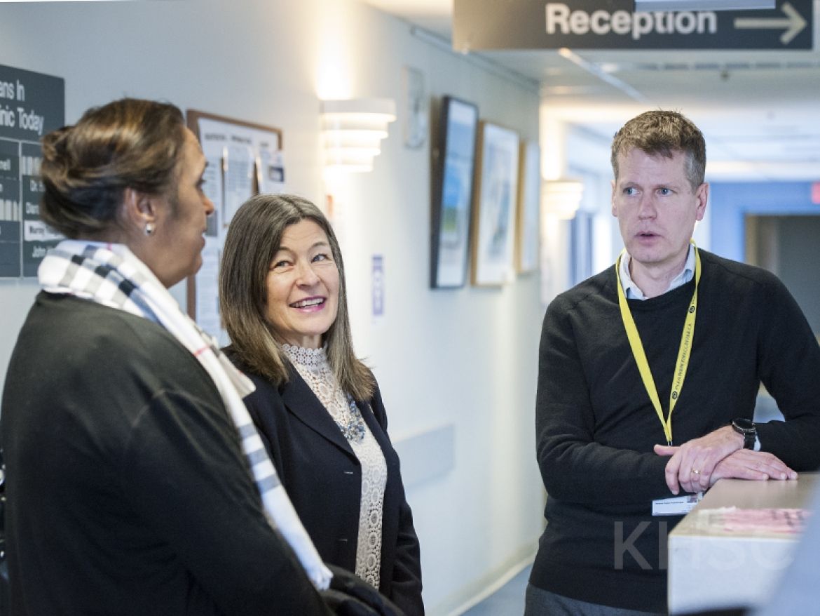 rapid_assessment_clinic.jpg In January, former MPP Sophie Kiwala visited our HDH site to announce the Province’s support for our rapid assessment hip and knee clinic, providing roughly $700,000 in funding for this service at KHSC. The clinic is playing a key role in the Ministry of Health and Long-Term Care’s strategy to improve wait-times for hip and knee patients in Ontario.