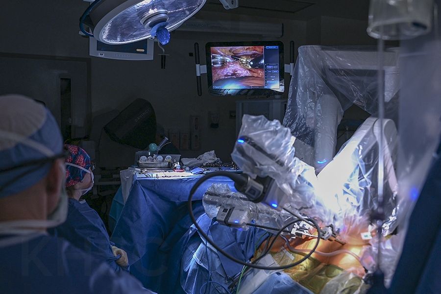 Since its launch in November 2018, the A. Britton Smith QC Robotics program at KHSC has changed the lives of more than one hundred patients in southeastern Ontario who require surgery for certain types of prostate, rectal, gynecological, cardiac and general surgeries.